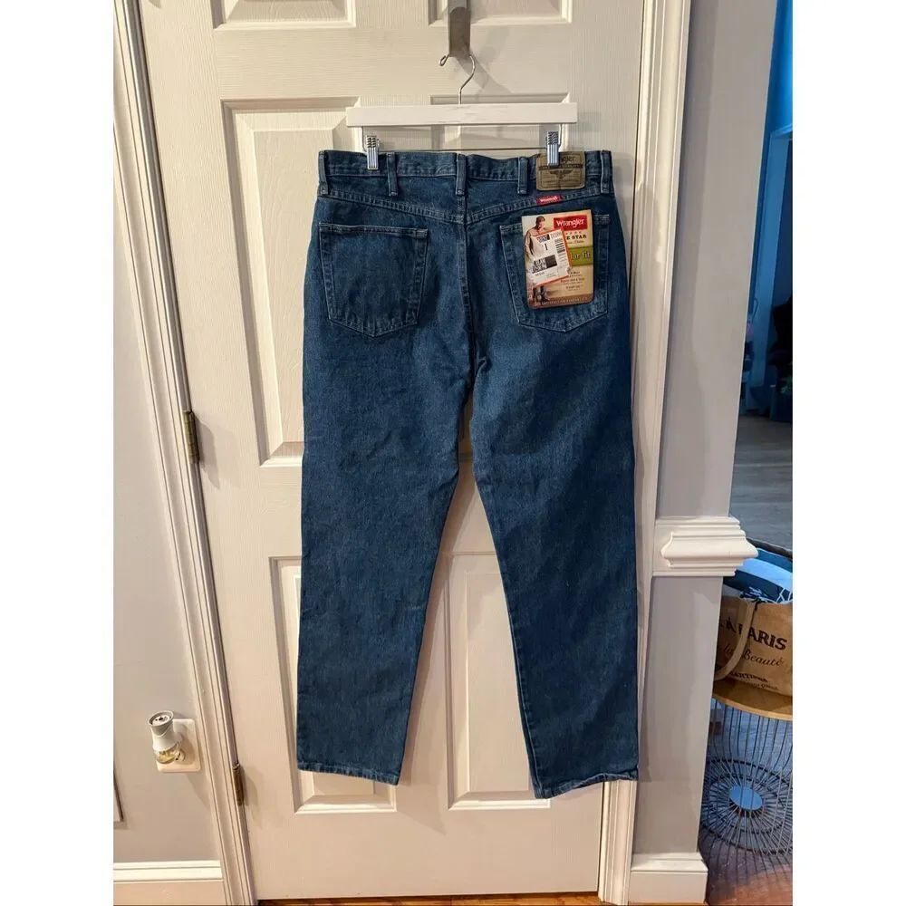 Wrangler Regular Fit Jeans sz 36X34 NWT